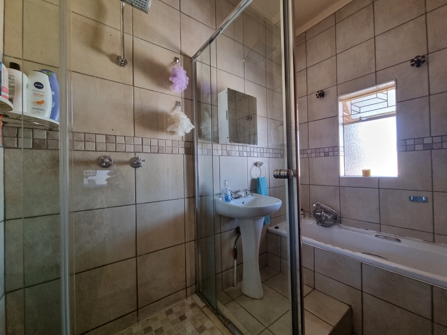 4 Bedroom Property for Sale in Barkly West Northern Cape